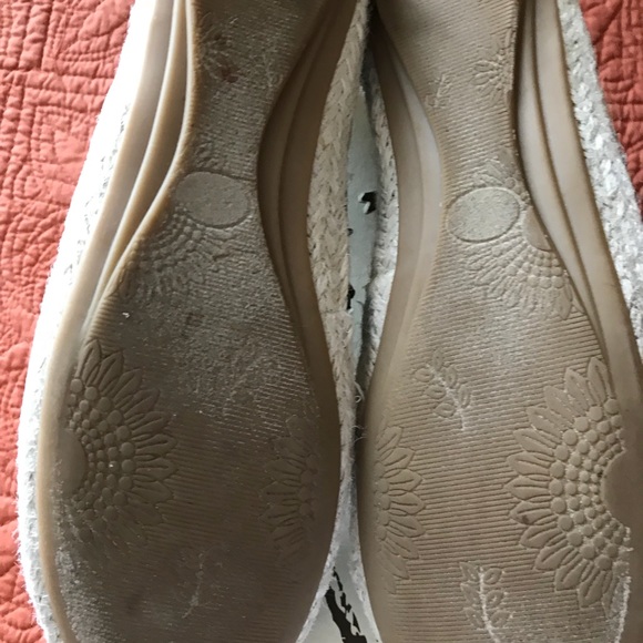 Kim Rogers Slip on stripe shoes - Picture 3 of 3